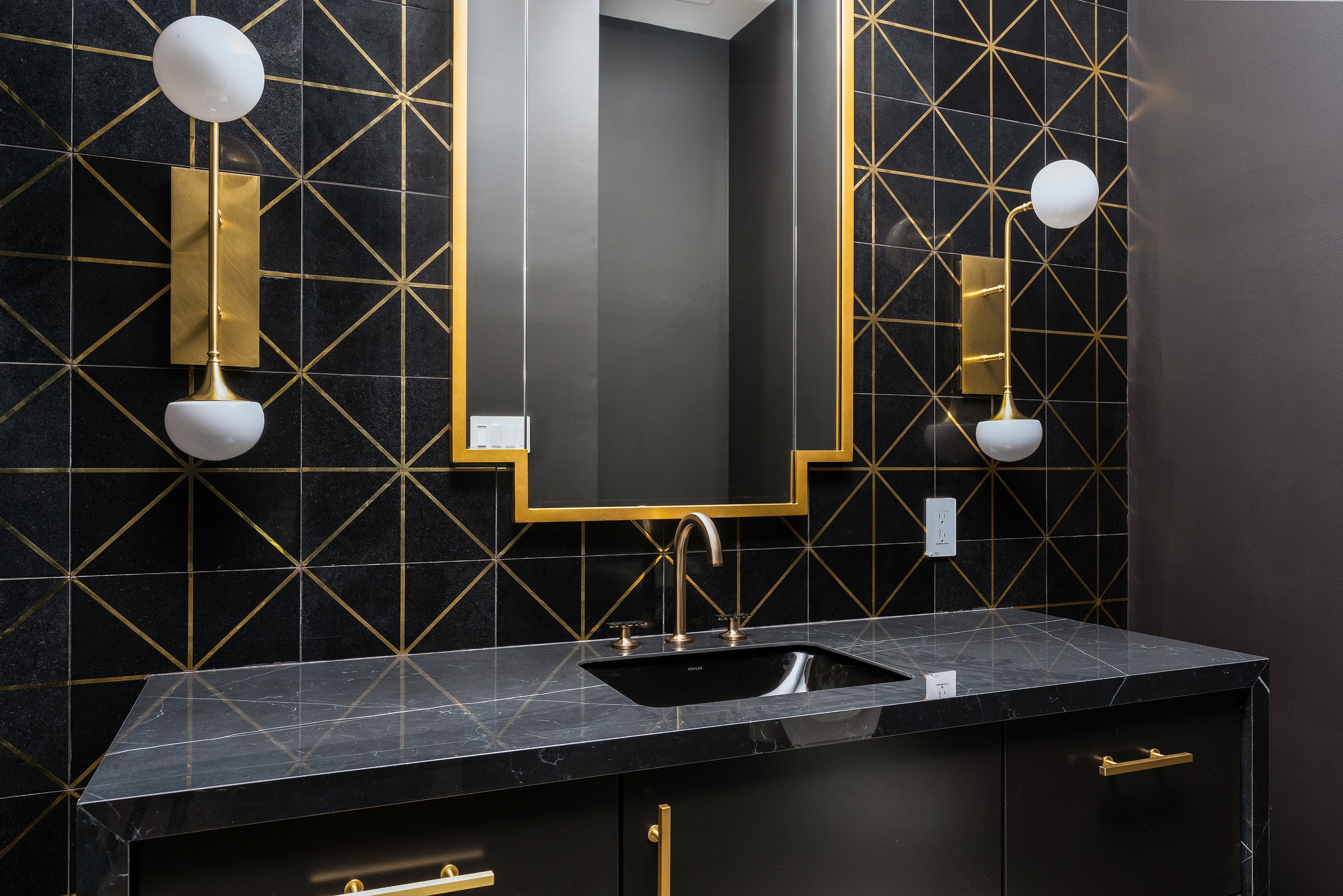 Porcelain Bathroom Vanity in Black Marquina