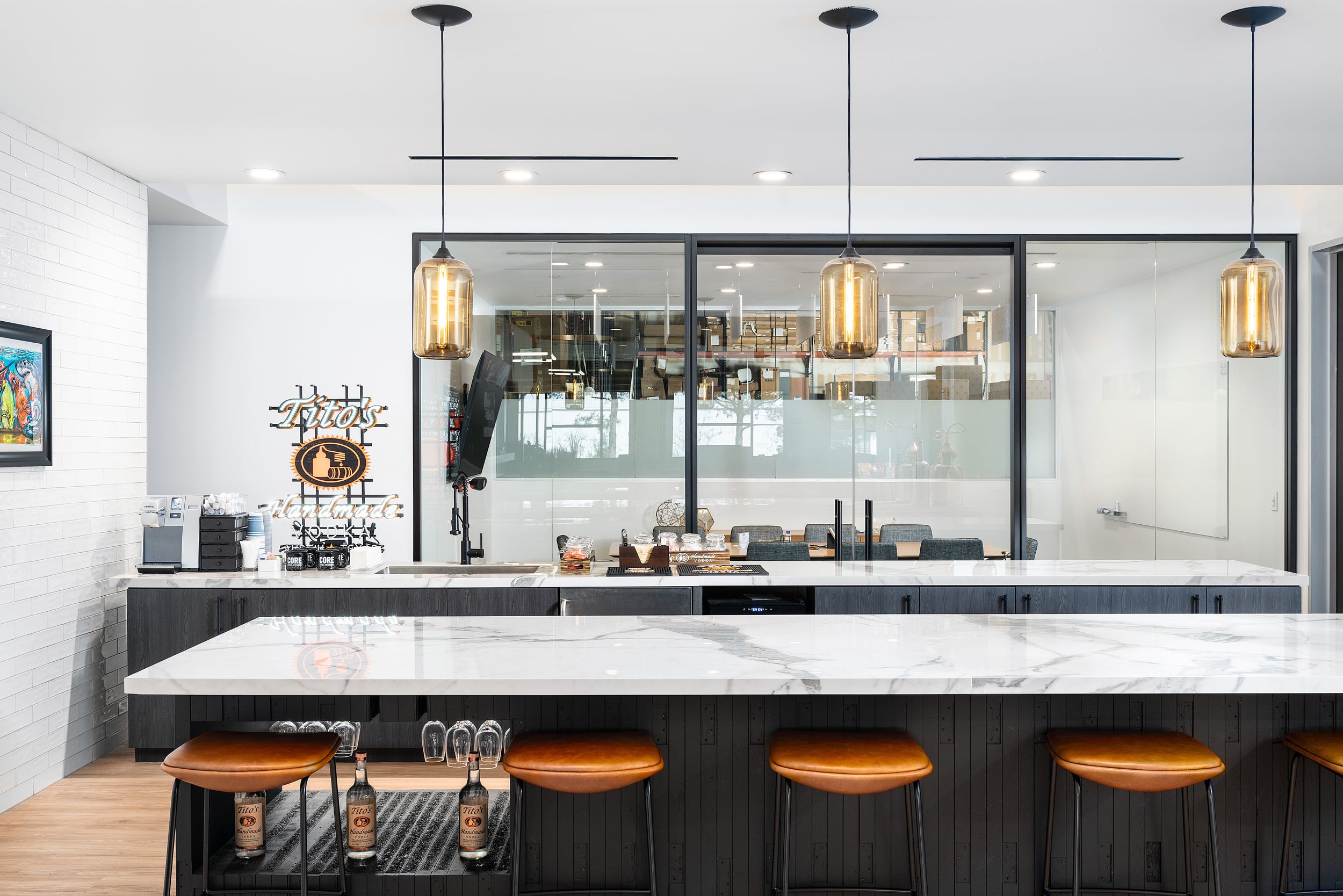 Porcelain Bar in White Classico