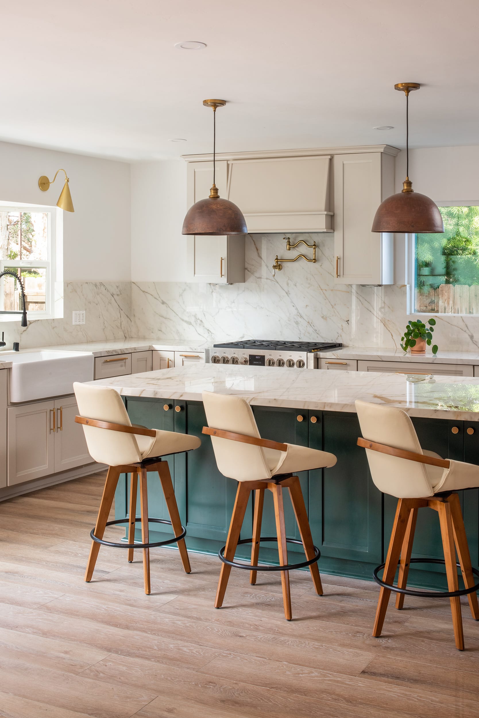 Porcelain Countertops & Backsplash in Diamond Mine