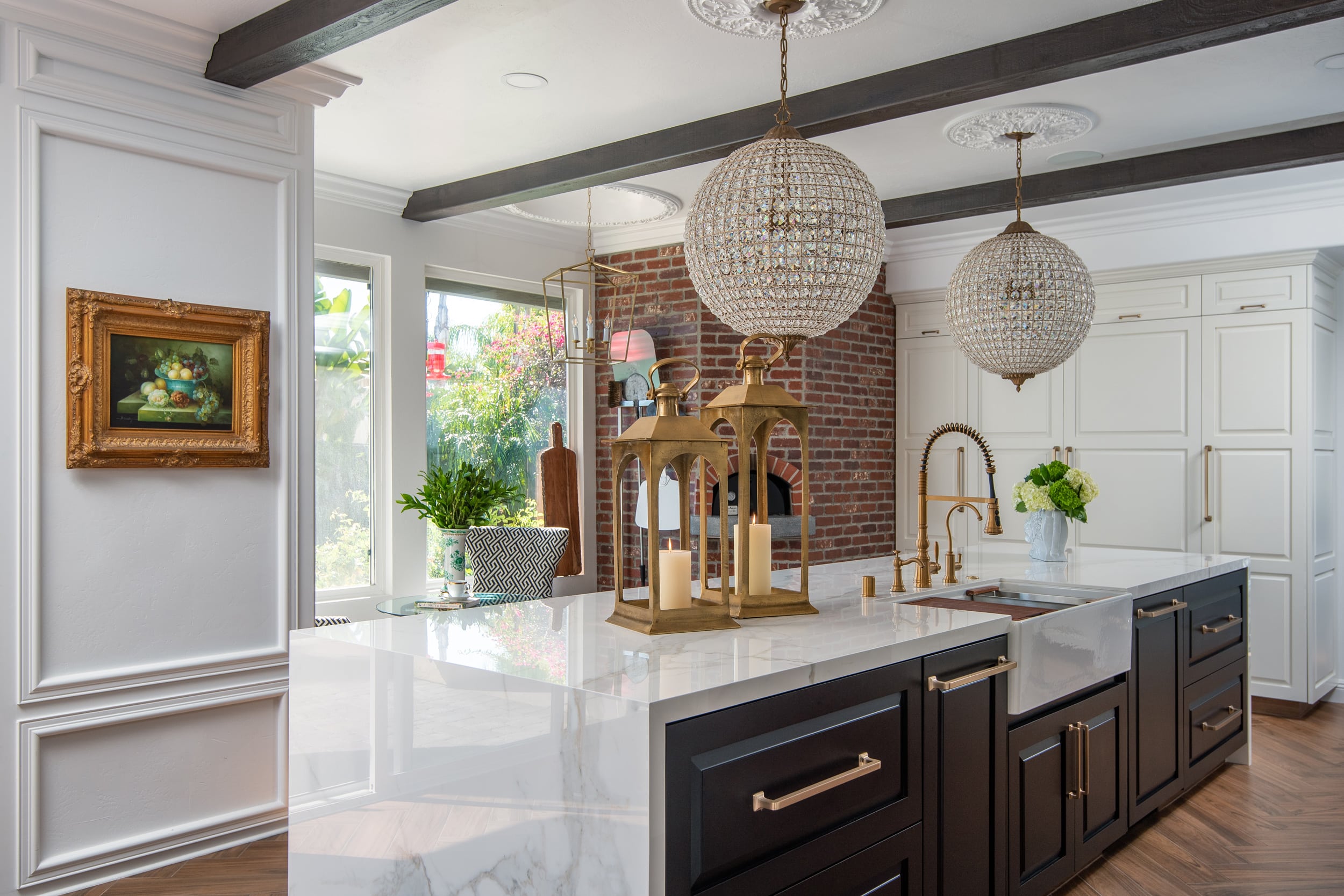 Porcelain Countertops & Backsplash in Calacatta White