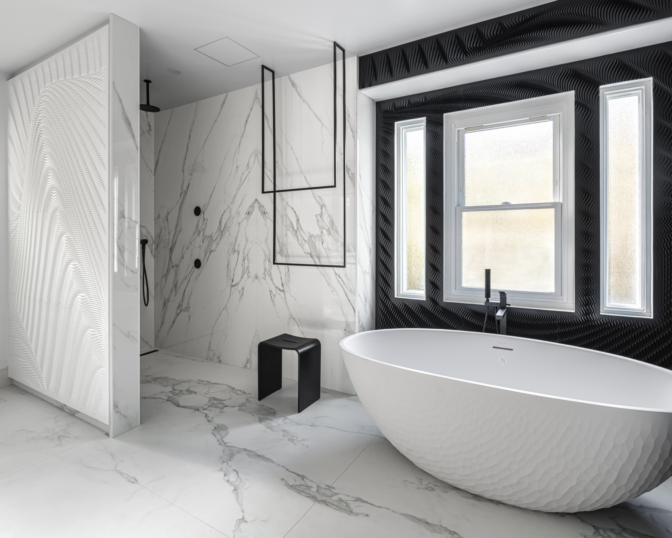 Porcelain Shower Walls and Flooring in Michelangelo