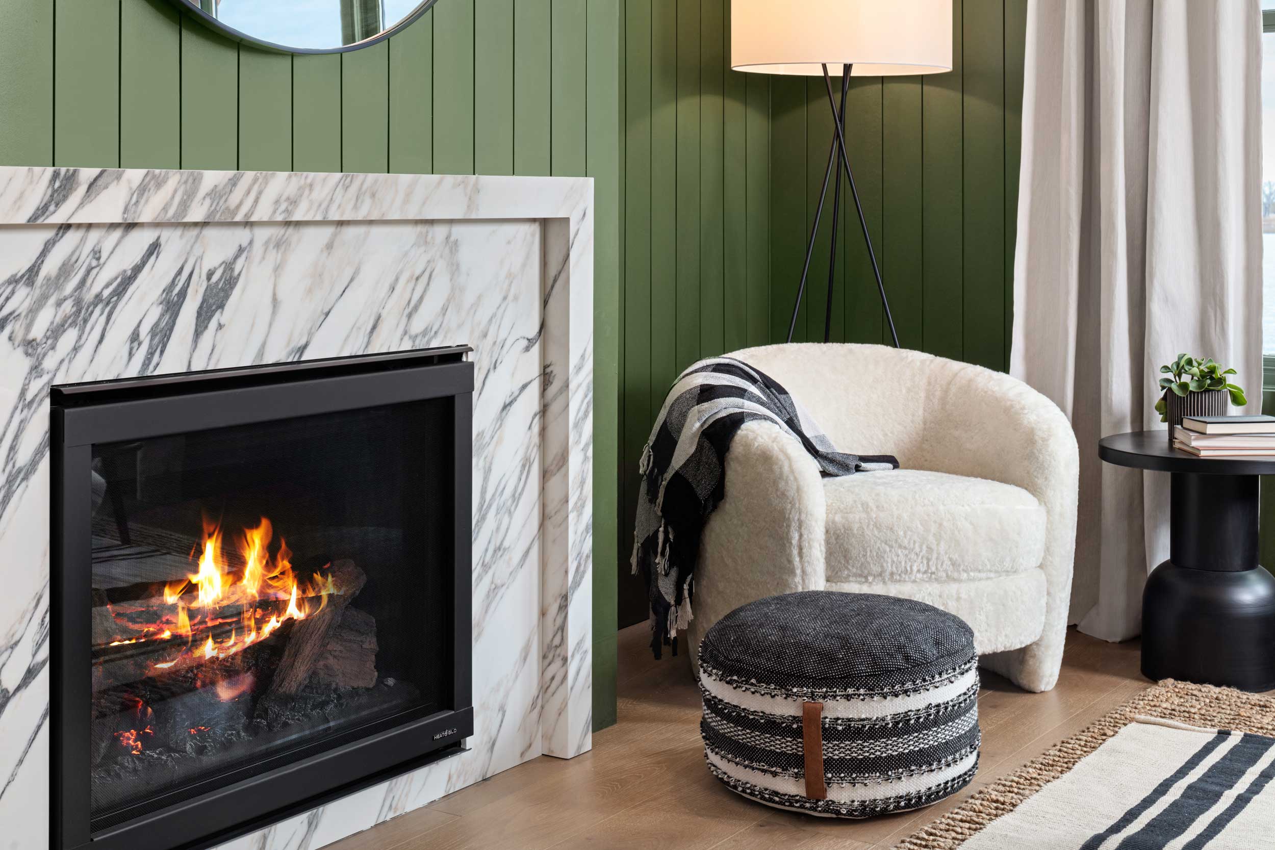 Large-format Porcelain Sintered Stone Fireplace Cladding in Kaledonia