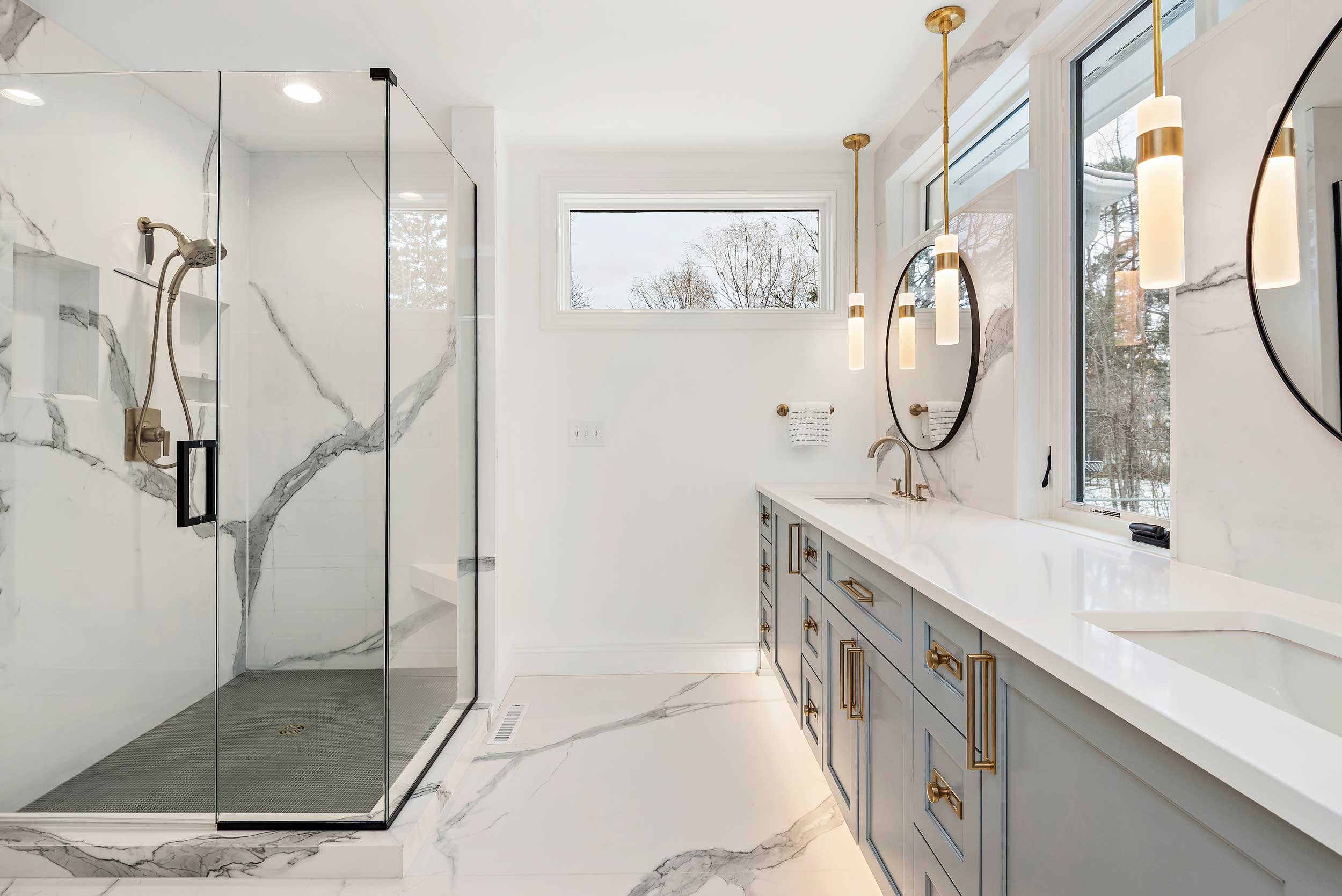 Large-format Porcelain Sintered Stone Shower Walls, Niches, Bench, Flooring, and Vanity Backsplash in Statuario Altissimo